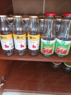 Vând sticle cu capac pentru suc de roșii 