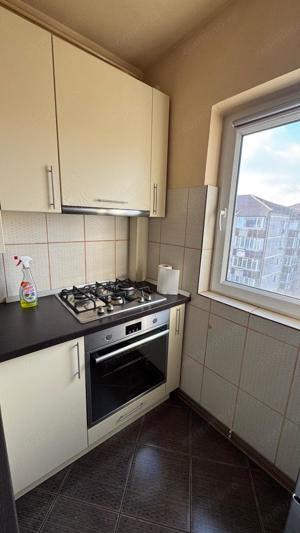 Inchiriez apartament cu 1 camera, zona Buziasului, etaj 4, centrala proprie - imagine 4