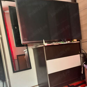 servanta tv cu 3 sertare 