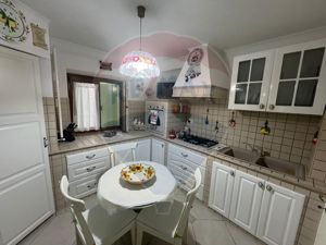 Apartament cu 4 camere de vânzare în zona Exterior Est - imagine 3