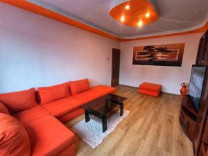 Apartament 2 camere, etaj 1, recent renovat si izolat, zona Spital 700 - imagine 2