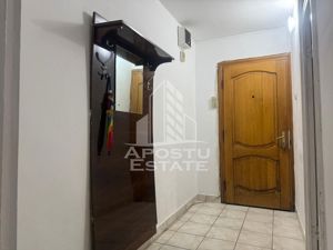 Apartament cu 2 camere , spatios , zona Dambovita - imagine 4