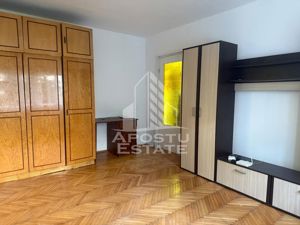 Apartament cu 2 camere , spatios , zona Dambovita - imagine 2