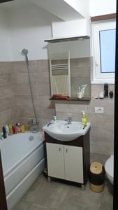 Vând apartament mobilat și utilat complet cu 2 camere in Focșani  - imagine 4