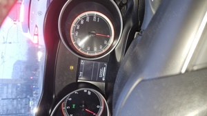 Vând suzuki swift 2018 benzina  - imagine 5