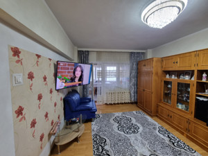 Apartament 3 camere- bloc deosebit- boxă proprietate - imagine 2