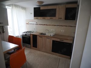 Inchiriez apartament la mansarda , giroc zona um , 4 camere - imagine 5