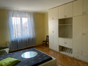 vând apartament 3 camere decomandat ultracentral medicina prefectura etaj 2 2 cu demisol si pod mare - imagine 4