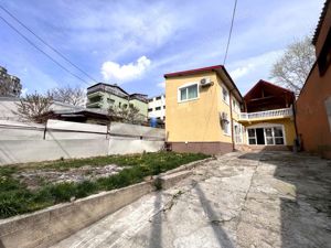 Strada nucului.51 casa in zona la 5 minute de mall vitan la 5 minute de metrou mihai bravu