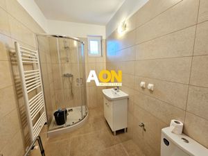 Apartament in bloc nou, 3 camere, 2 bai + mansarda + boxa + parcare - imagine 6