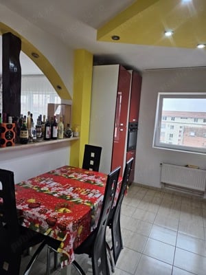 Vând apartament cu trei camere în Timisoara  - imagine 4