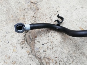 furtun vaccum cu supapa de control volkswagen up 1.0 benzina - imagine 3