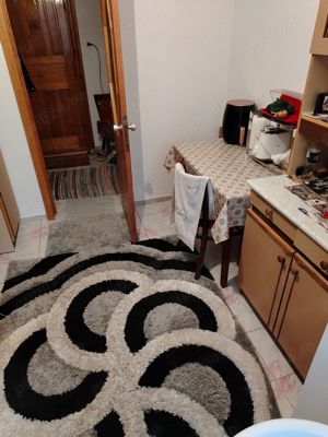 Închiriez apartament - imagine 3