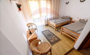 Hotel / Pensiune 7 camere  in Ghelari, jud Hunedoara - imagine 14