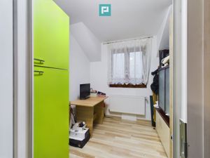 Apartament cu 3 camere în Dumbrăvița, cu loc de parcare - imagine 3