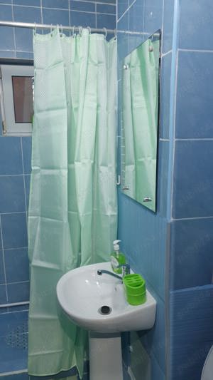 Închiriez apartament cu 3 camere - imagine 8