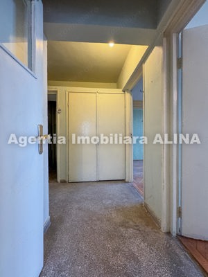 Apartament 2 camere in Deva, zona Piata Centrala, str. Mihai Viteazu, decomandat, 49mp, etaj 3, lift - imagine 2