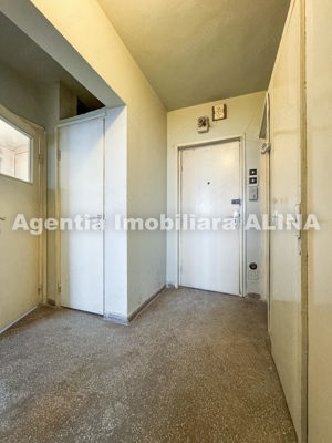 Apartament 2 camere in Deva, zona Piata Centrala, str. Mihai Viteazu, decomandat, 49mp, etaj 3, lift - imagine 4