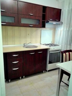 Apartament ultracentral,2 camere,etaj3din4,zona Spicul