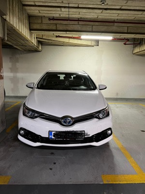 Toyota auris 2018 hybrid 