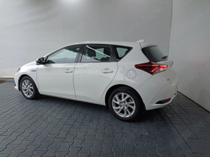 Toyota auris 2018 hybrid  - imagine 2