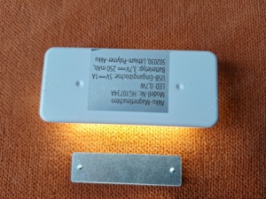 Lampa led cu senzor de miscare, cu acumulator fixare cu magnet - imagine 3