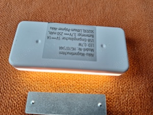 Lampa led cu senzor de miscare, cu acumulator fixare cu magnet - imagine 4