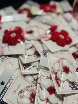 Martisoare romanesti realizate manual!