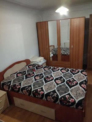 Închiriez apartament cu 2 camere - imagine 2