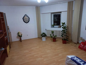 Apartament 2 camere Poarta 6 - imagine 3