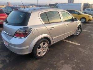 Opel Astra H 1.6 benzina 116 cp 153000km - imagine 5