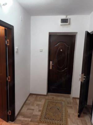 Apartament de 3 camere decomandat, Măcin, Tulcea - imagine 2