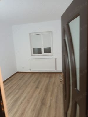 Apartament de 3 camere decomandat, Măcin, Tulcea - imagine 3