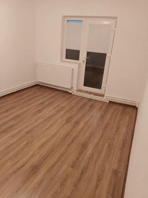 Apartament de 3 camere decomandat, Măcin, Tulcea - imagine 8