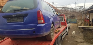 Dezmembrez ford  focus 