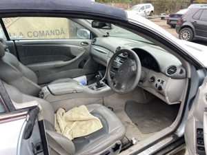 Dezmembrez Mercedes-Benz CLK 200 Decapotabil 120 kW 163CP an 2005 - imagine 3