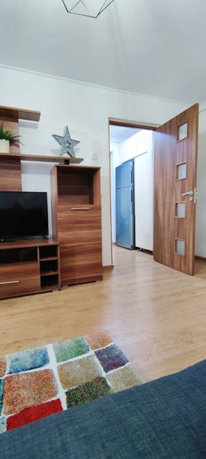 Închiriez apartament decomandat de 2 camere renovat Drumul Taberei - imagine 2