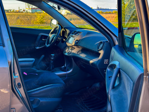 Toyota RAV4, an 2012, 2.2 diesel, cutie manuala - imagine 6