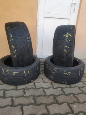 Vand 4 anvelope de iarna 255/40/R18