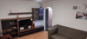 închiriez apartament cu 2 camere