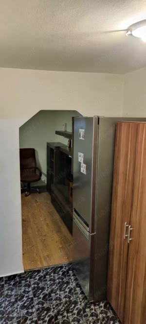 închiriez apartament cu 2 camere - imagine 5