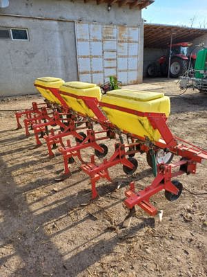 Vând met de ierbicidat, prasitoare, plug. - imagine 2