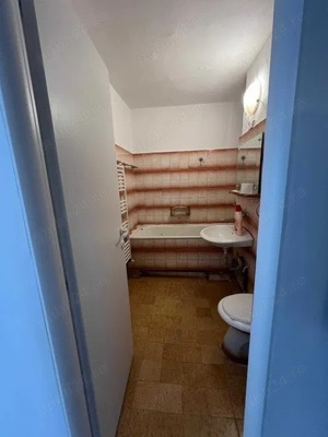   Apartament cu 3 camere zona Saguna decomandat etaj 3 langa Casa de Pensii centrala proprie - imagine 4