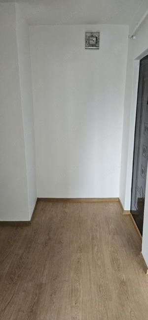   Apartament cu 3 camere zona Saguna decomandat etaj 3 langa Casa de Pensii centrala proprie - imagine 15