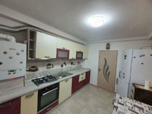 Închiriez apartament 2 camere - imagine 5