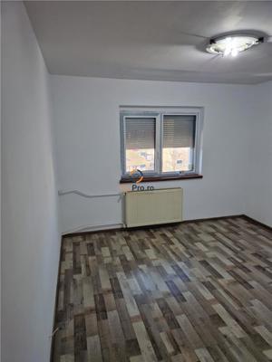 Apartament 2 camere decomandat etaj 3 zona Plavat 2 Girocului