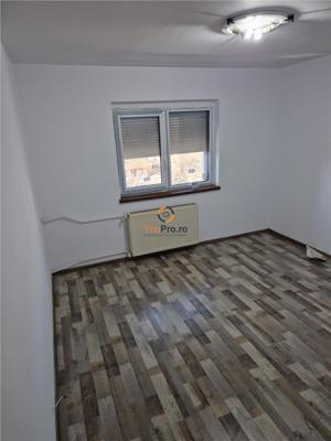 Apartament 2 camere decomandat etaj 3 zona Plavat 2 Girocului