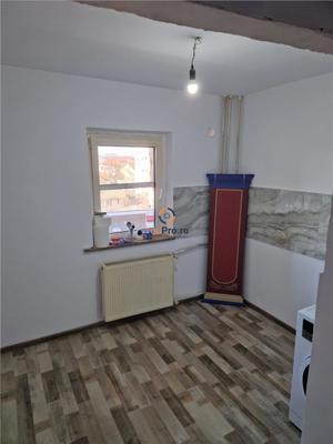 Apartament 2 camere decomandat etaj 3 zona Plavat 2 Girocului - imagine 9