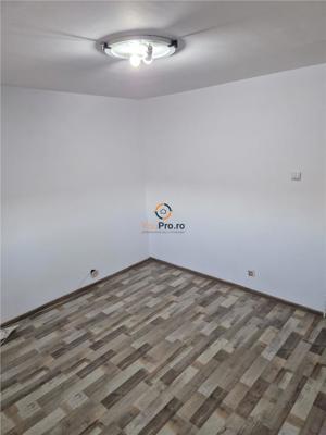 Apartament 2 camere decomandat etaj 3 zona Plavat 2 Girocului - imagine 4