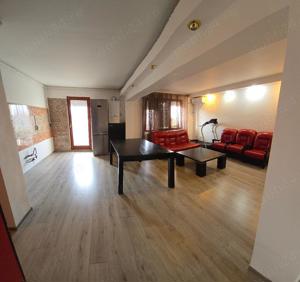 Vand apartament cu 4 camere - imagine 4